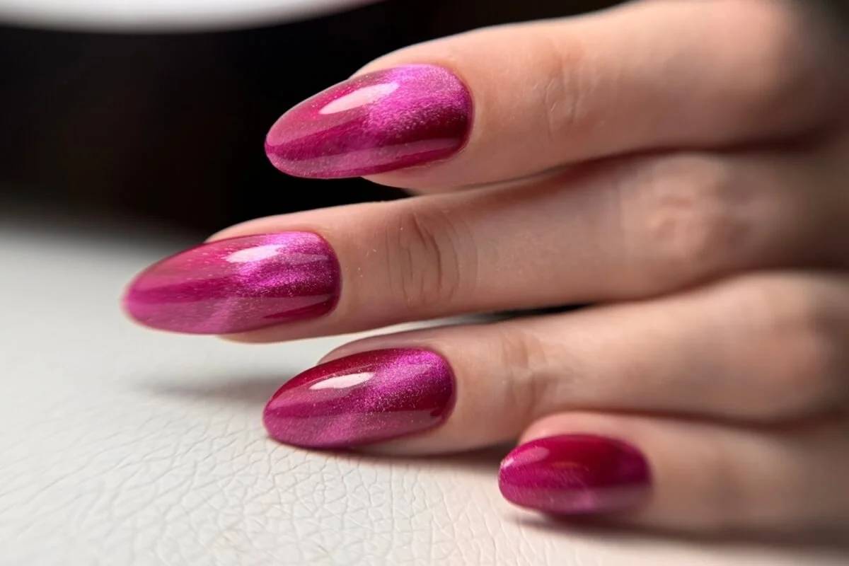 Kedi Gözü Etkisi Manikürü: Göz Alıcı 5 Stil